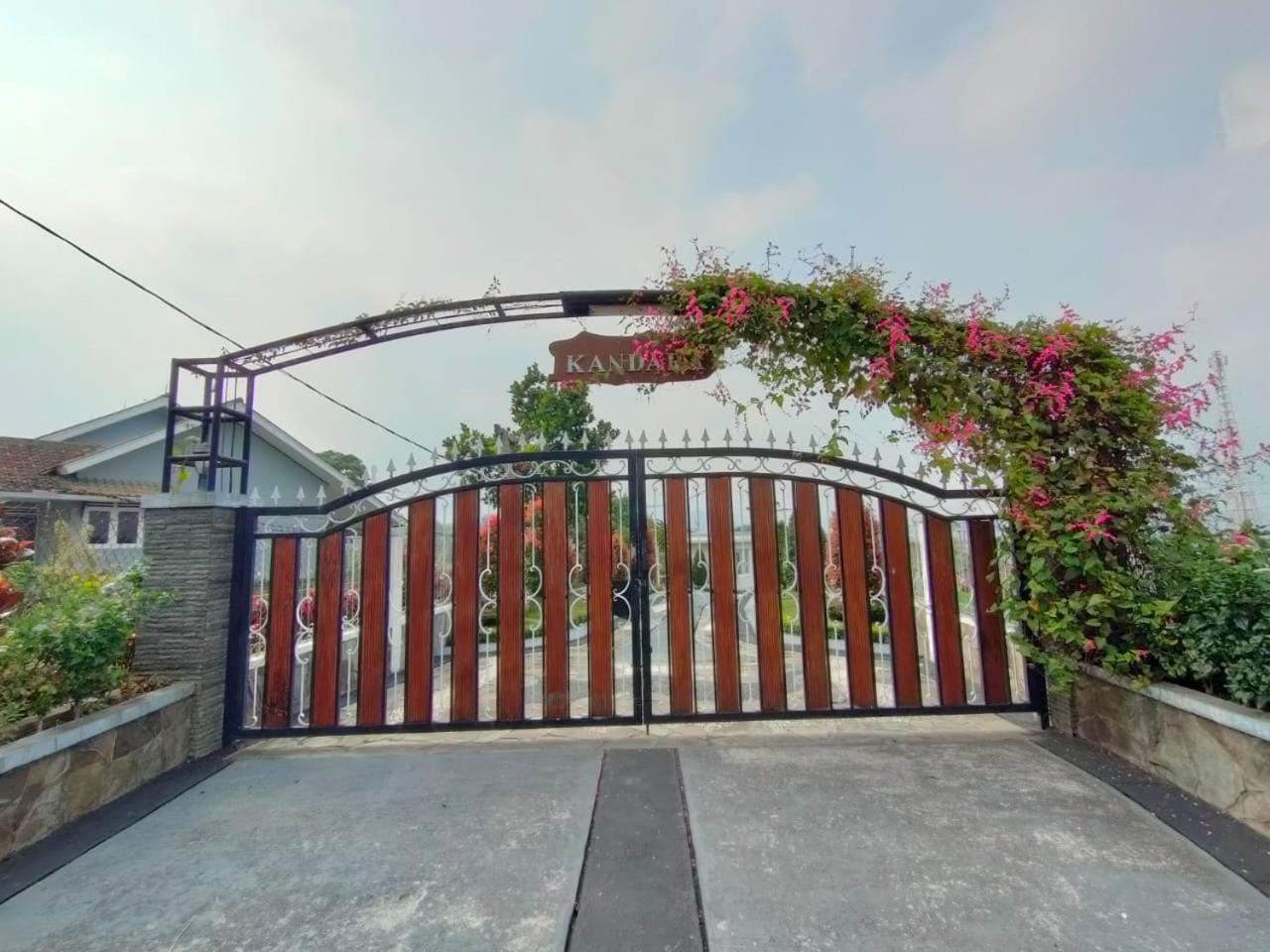 Villa Kandara Hanjawar Puncak Sindanglaya Exteriör bild